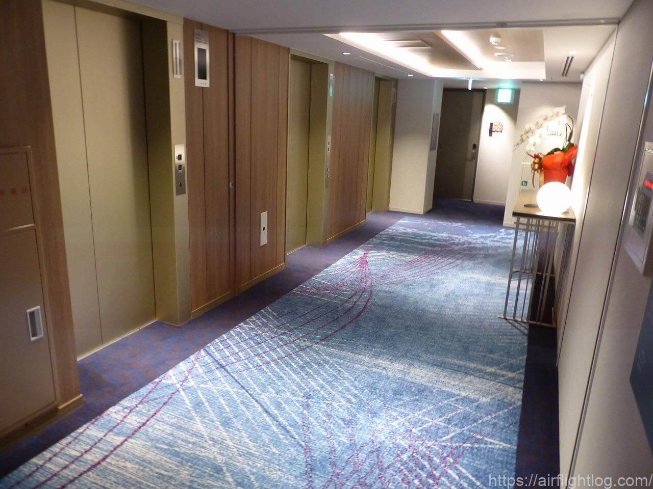 JALシティ名古屋錦エレベーターホール