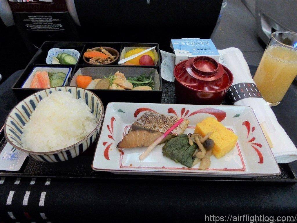JALビジネスクラス東南アジア路線深夜便朝食（和食）