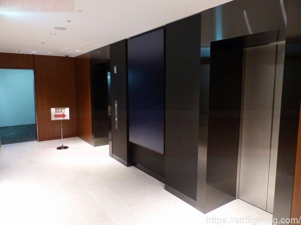 伊丹空港ダイヤモンド・プレミア専用エレベーター