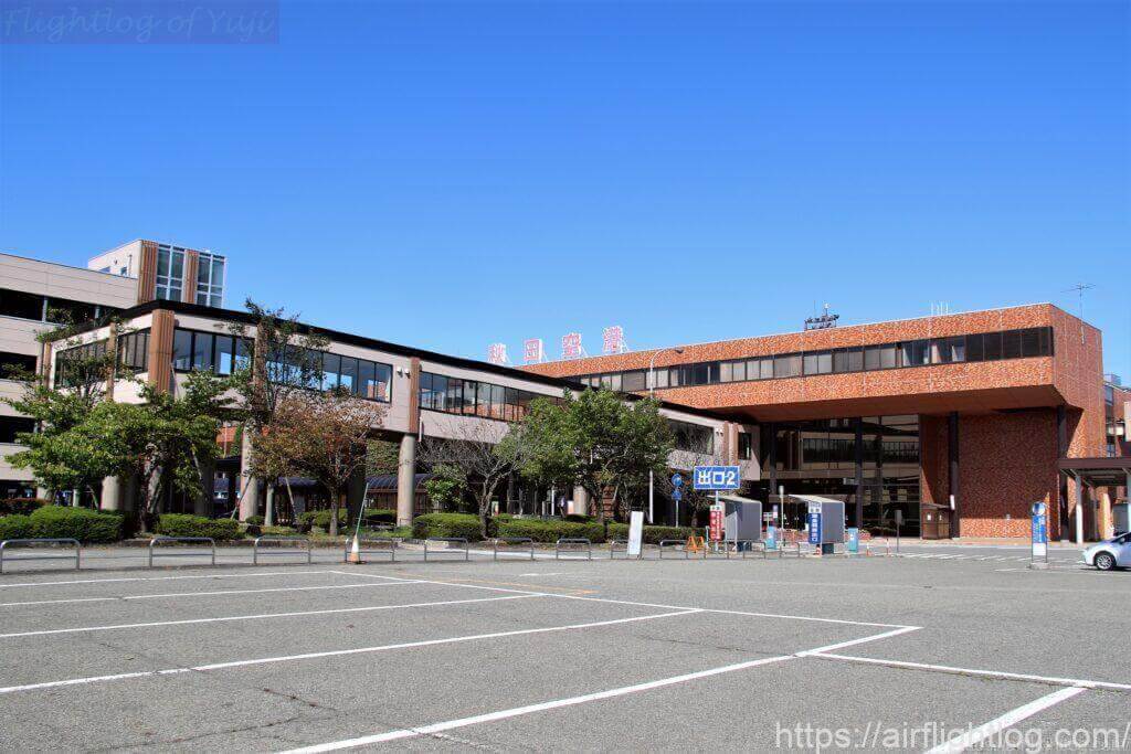 秋田空港ターミナル外観 