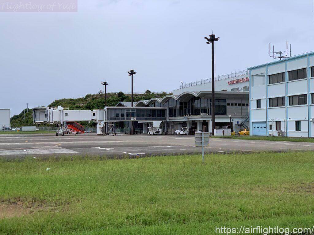 南紀白浜空港ターミナルエプロン側