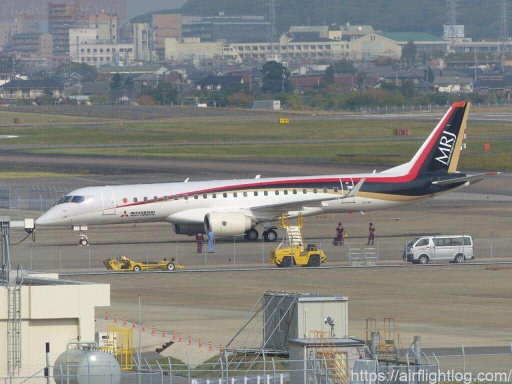 小牧空港MRJ試作機