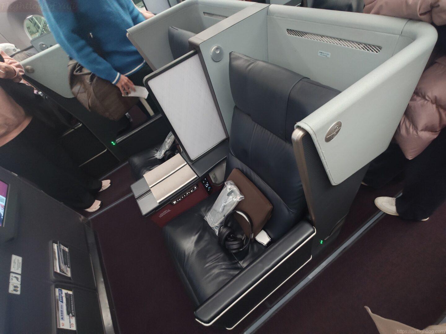 JAL国内線ファースト改定後の新千歳→羽田|空気は急ぐ最終便帯の上質なサービス