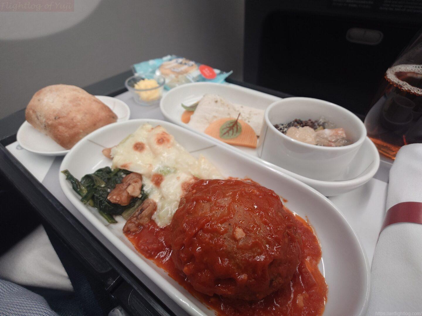 JAL国内線ファースト改定後の新千歳→羽田|空気は急ぐ最終便帯の上質なサービス