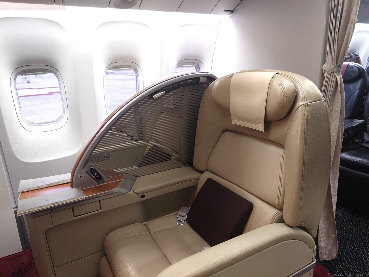 JAL国内線ファーストクラスB767座席