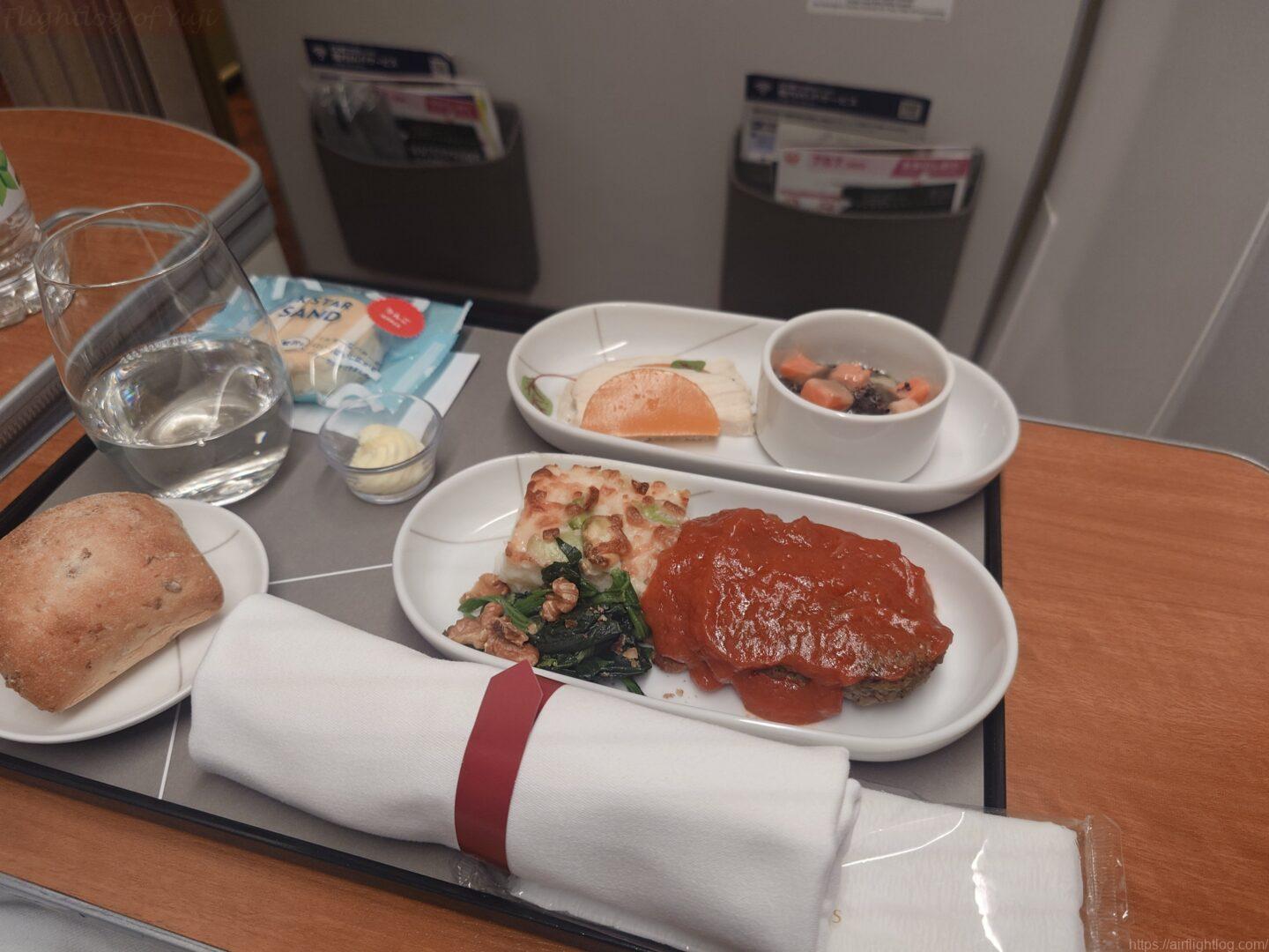 JAL国内線ファーストクラス 新設路線×改定直後に搭乗|伊丹→新千歳