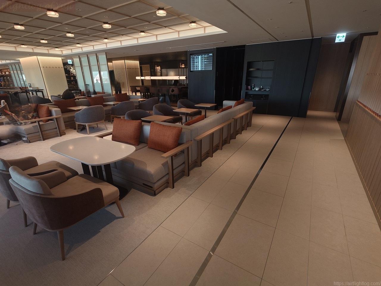 JAL羽田空港国内線ファーストクラスラウンジリラクシングエリア