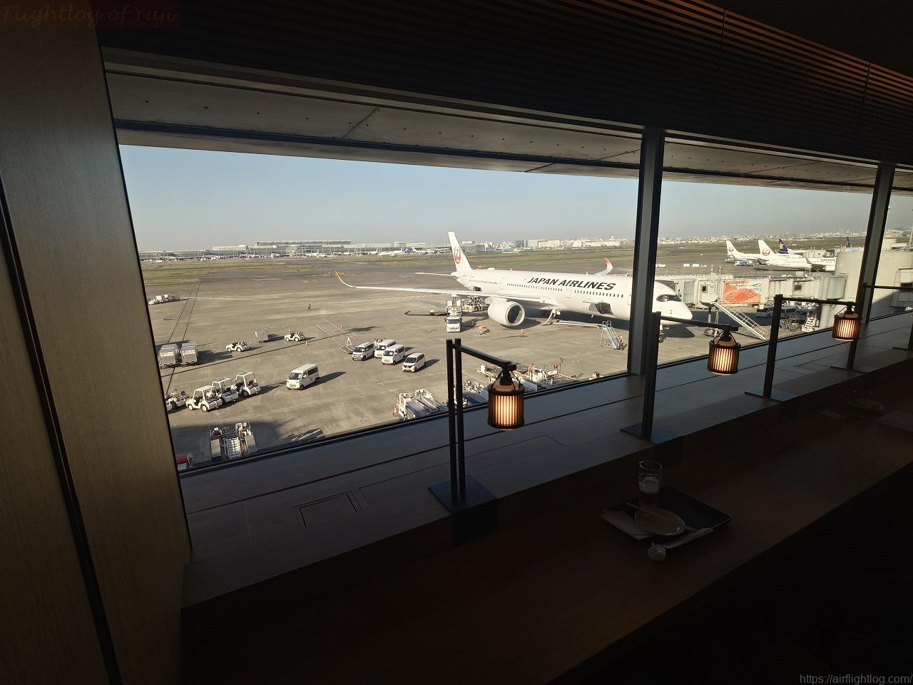 JAL羽田空港国内線ファーストクラスラウンジリラクシングエリア